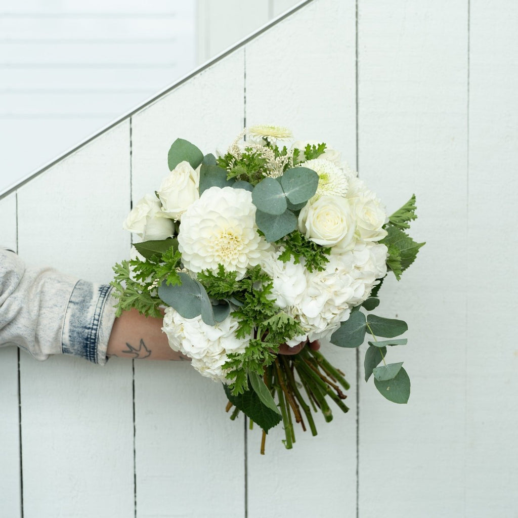 White Cottage Posy - Wild Poppies -  Flower - Same Day Flower Delivery Auckland - Auckland Flower Delivery \ Florists - boutique gift boxes 